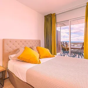 https://elegante-apartamento.catalonia-hotels.com
